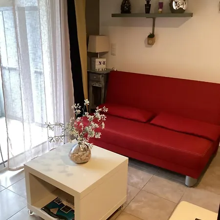 Studio En Plein Coeur De Saint Florent Apartmán *
